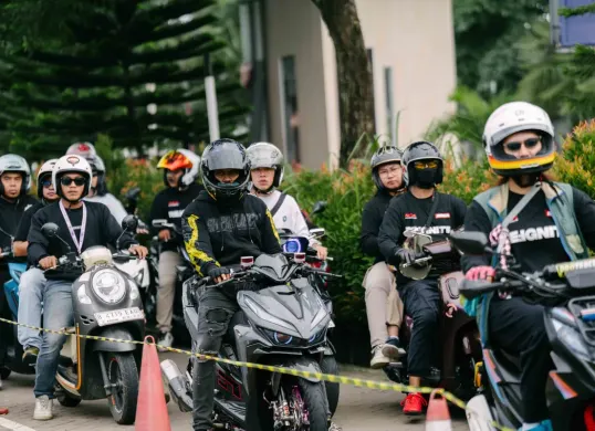 Caption Foto: Ratusan rider dan modifikator motor menghadiri acara Bogor Ride with Motul x NSA Autoparts, Minggu, 3 April 2026. (Sumber: Motul)