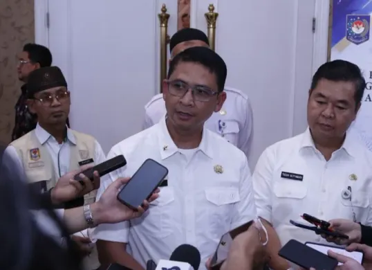 Direktur PIAK Ditjen Dukcapil, Muhammad Nuh Al Azhar kepada awak media di Savero Hotel, Kota Depok, Jawa Barat, Rabu, 6 Mei 2026. (Sumber: Dok. Kemendagri)
