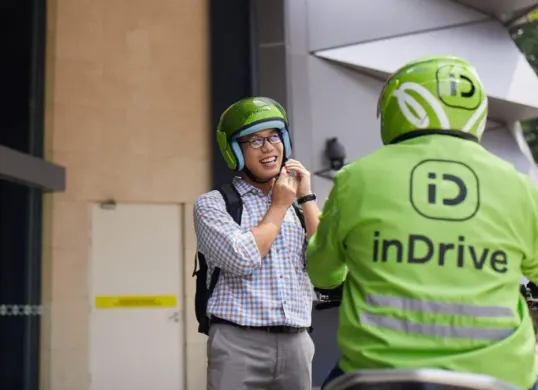 Ilustrasi inDrive merespons Peraturan Presiden (Perpres) Nomor 27 Tahun 2026 tentang Perlindungan Pengemudi Transportasi Online. (Sumber: InDrive)