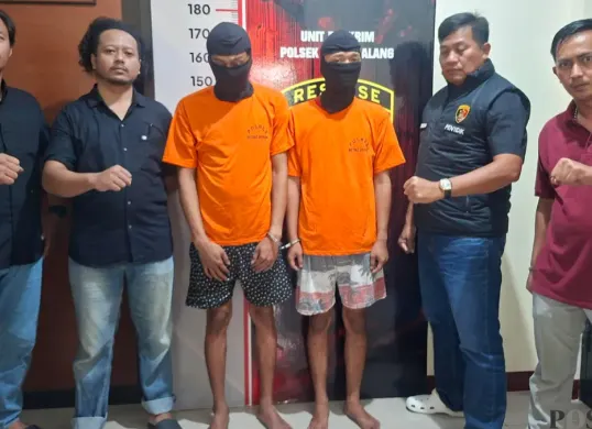 Pengguna dan pengedar narkoba ditangkap polisi di Tajurhalang, Bogor. (Sumber: Pos Kota/ Angga Pahlevi)