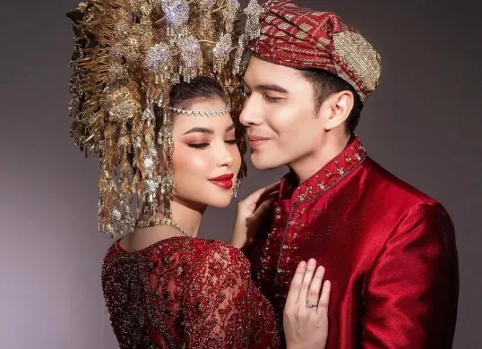Potret pernikahan aktor Ridho Illahi dengan Anindya Caroline. (Sumber: Instagram/@ridhoillahi1210)