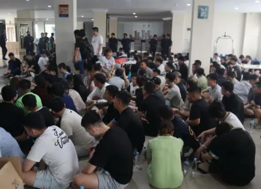 Direktorat Jenderal Imigrasi menangkap 210 warga negara asing (WNA) diduga terlibat dalam praktik penipuan investasi daring atau scam trading di Kecamatan Lubuk Baja, Kota Batam, Kepulauan Riau. (Sumber: Dirjen Imigrasi)