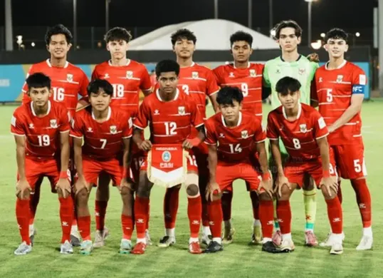 Link live streaming Timnas Indonesia U-17 akan tersaji saat menghadapi Timnas Jepang U-17 dalam pertandingan terakhir fase grup Piala Asia U-17 2026. (Sumber: Dok.PSSI)
