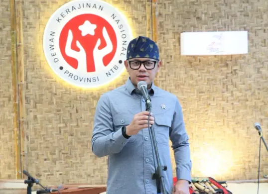 Potret Wamendagri Bima Arya Sugiarto dalam kegiatan Apresiasi Pemerintah Daerah Berprestasi Regional Nusa Tenggara dan Maluku 2026 di Lombok, NTB, Selasa, 19 Mei 2026. (Sumber: Puspen Kemendagri)