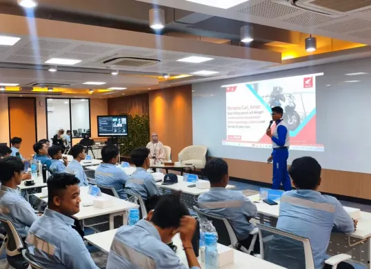 PT Wahana Makmur Sejati (WMS) terus memperluas edukasi keselamatan berkendara kepada pekerja perusahaan. (Sumber: WMS)