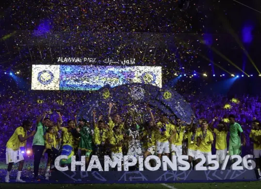 Kemenangan bersama pemain Al Nassr usai memastikan gelar Saudi Pro League 2025/2026 setelah menang 4-1 atas Damac. (Sumber: Instagram/@alnassr)