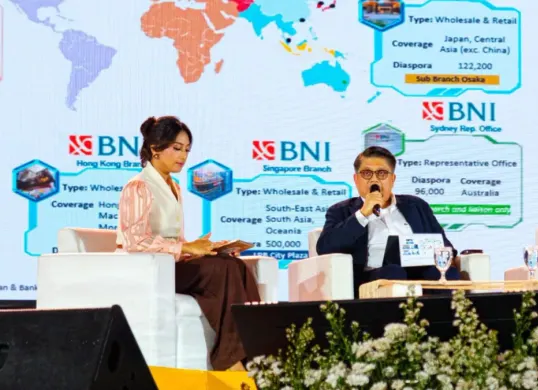 Direktur Treasury dan International Banking BNI Abu Santosa Sudradjat dalam sesi diskusi Business Talk “The Bankers” pada rangkaian Jogja Financial Festival 2026. (Sumber: Istimewa)
