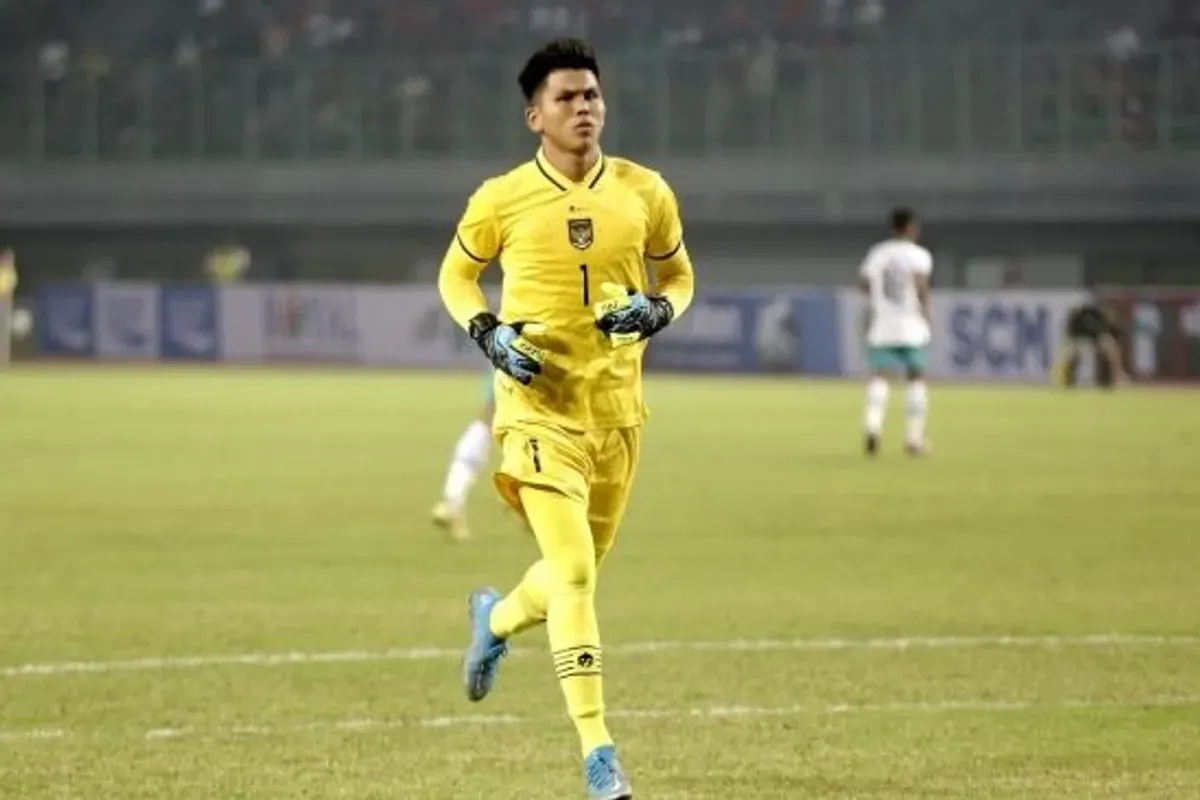 Komdis PSSI memberikan sanksi berat kepada calon kiper timnas tetap di Asean Cup 2024. (Sumber: X/ Indostranfer | Foto: Indostranfer)