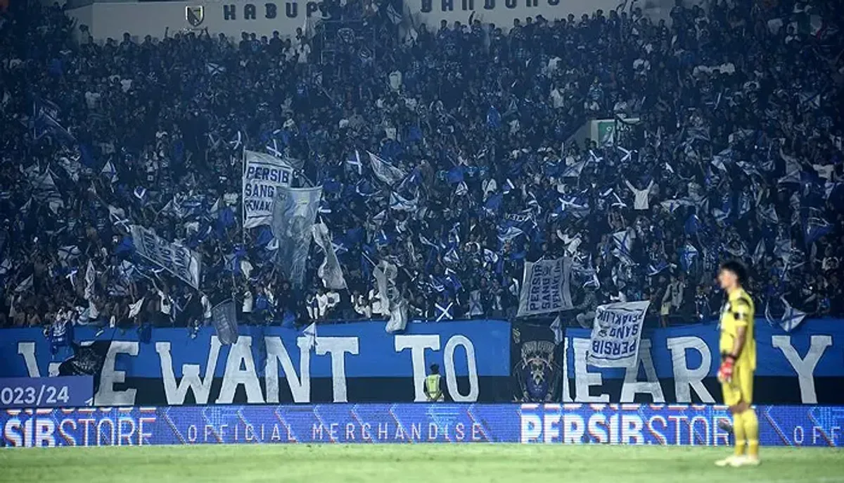 Reaksi para bobotoh setelah tim Persib Bandung gagal melaju ke babak 16 besar ACL Two 2024-2025. (Sumber: persib.co.id)