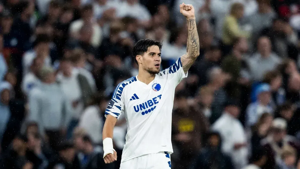 Kevin Diks gagal mengeksekusi penalti bagi FC Copenhagen. (Sumber: X/@SpieltagIndo)