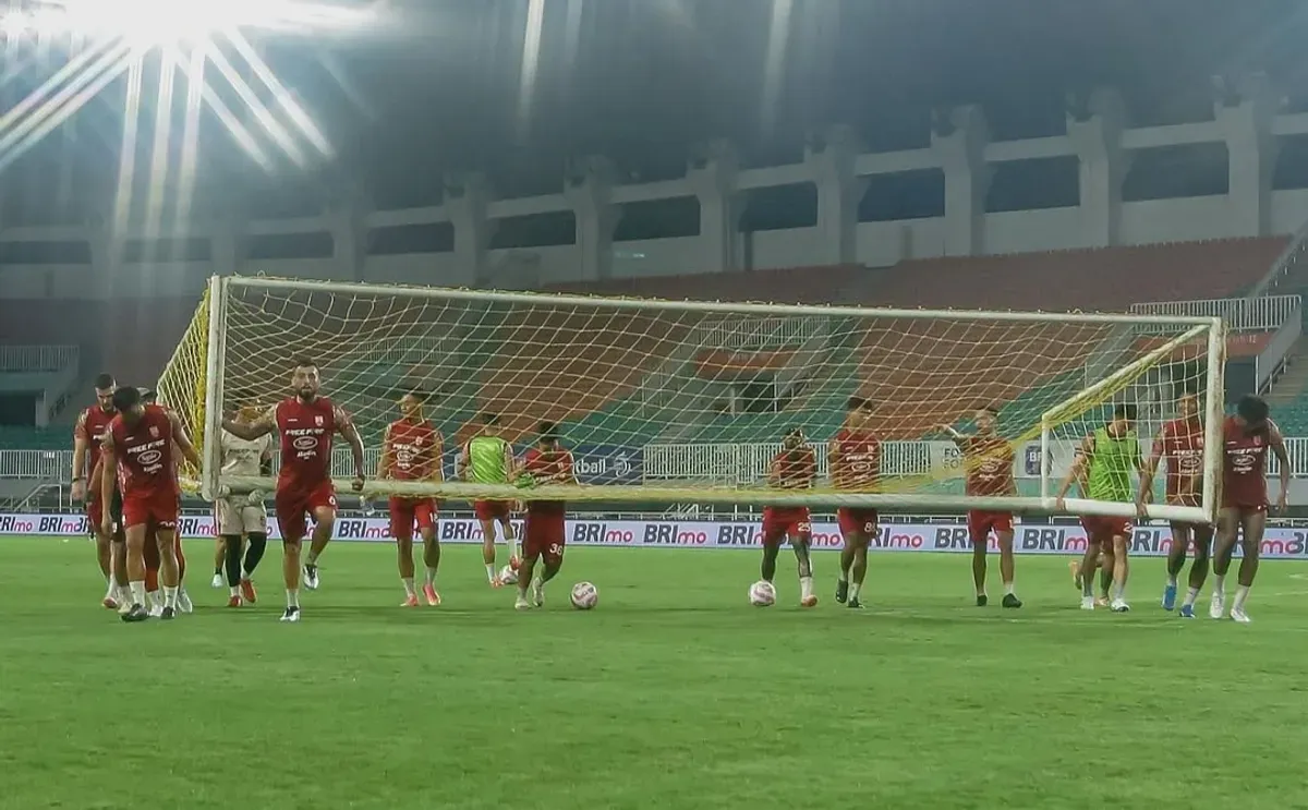 Persis Solo sedang mempersiapkan laga melawan Persita di Stadion Pakansari, Kabupaten Bogor.  (Sumber: Instagram/@persisofficial)