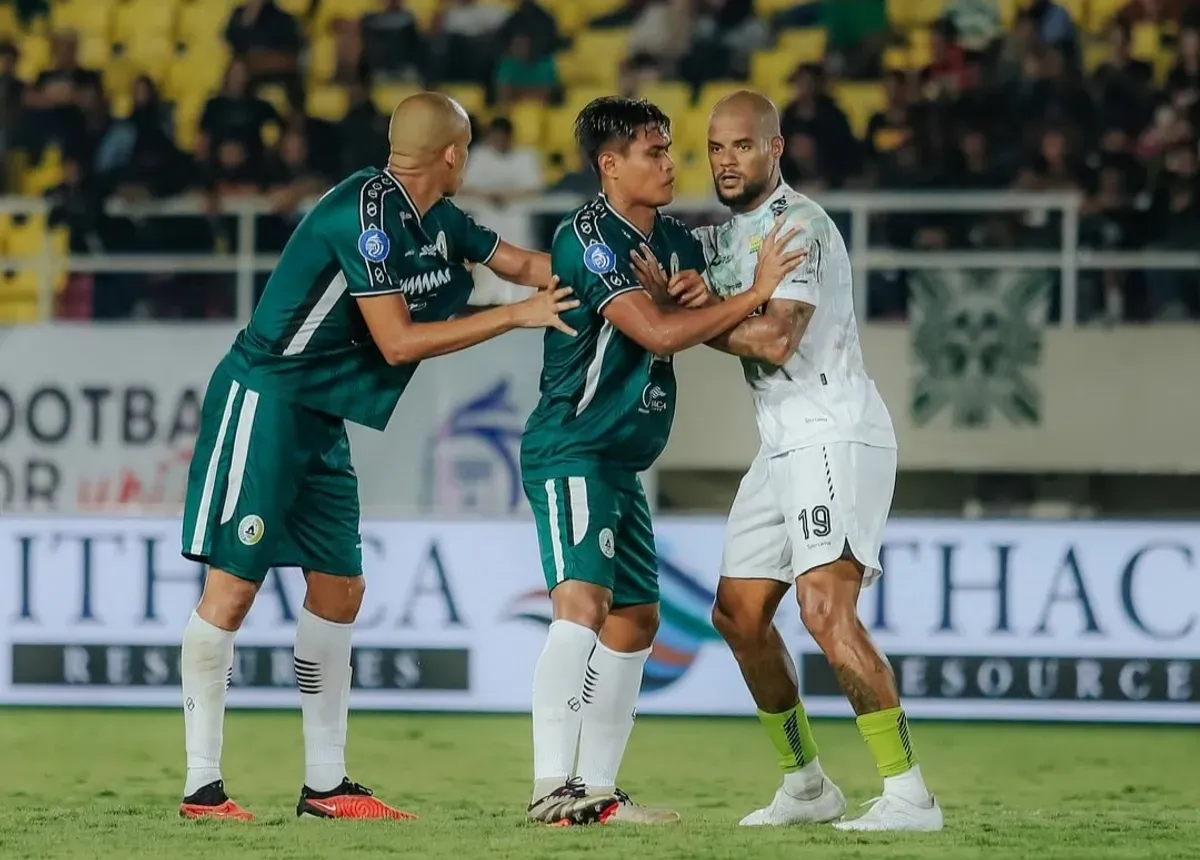 PSS Sleman berhadapan dengan Persib Bandung di Stadion Manahan, Solo, Senin 9 Desember 2024. (Sumber:  | Foto: Instagram/@pssleman)