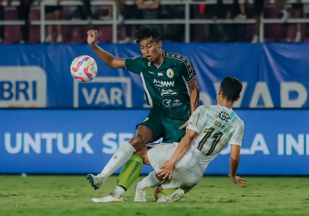 PSS Sleman berhadapan dengan Persib Bandung di Stadion Manahan, Solo, Senin 9 Desember 2024. (Sumber:  | Foto: Instagram/@pssleman)