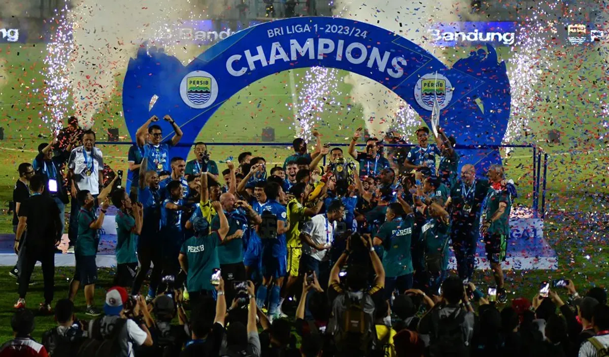 Momen Persib Bandung menyabet gelar juara Championship Series Liga 1 2023-2024.  (Sumber:  | Foto: persib.co.id)