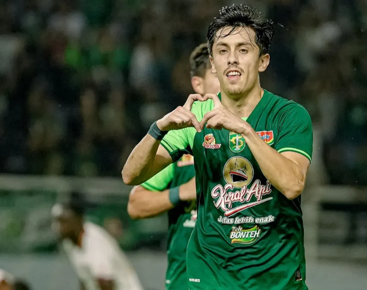 Francisco Rivera mencetak brace untuk kemenangan Persebaya atas Borneo FC di pekan 16 Liga 1 2024-25. (Foto: Instagram/@officialpersebaya)