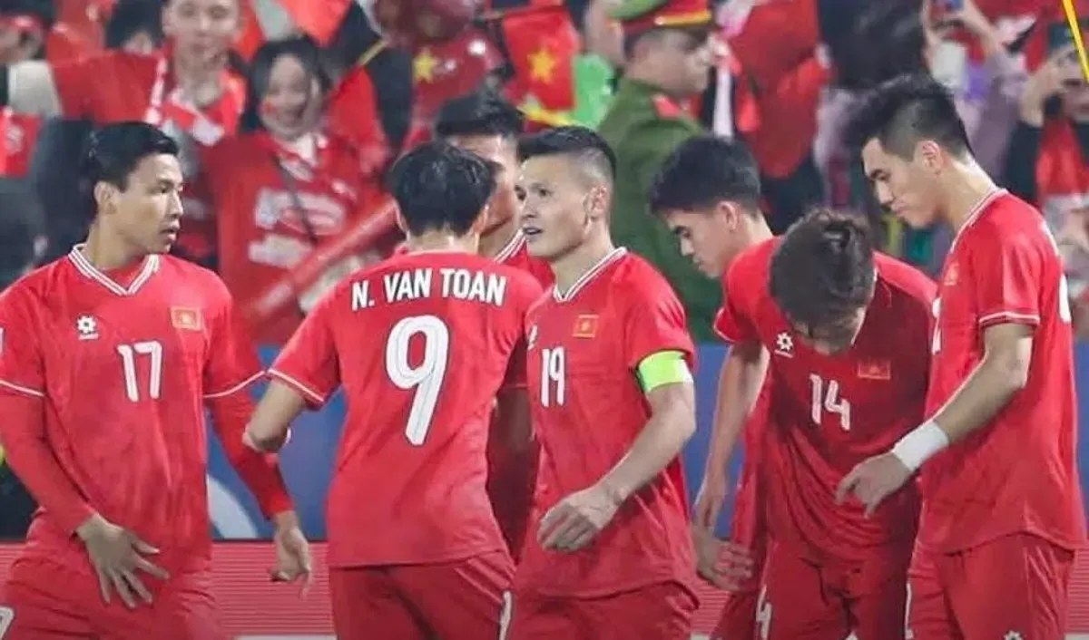 Timnas Vietnam akan hadapi Singapura di babak semifinal Piala AFF 2024. (Sumber: Instagram/@bongdavn_)