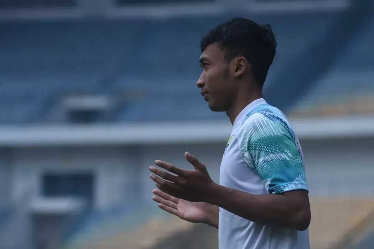 Bek kanan Persib Bandung, Robi Darwis.  (Sumber:  | Foto: persib.co.id)