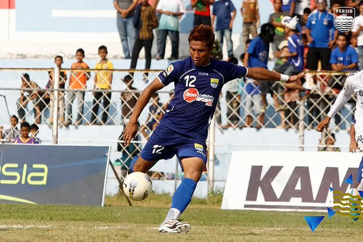 Noh Alam Shah saat membela Persib Bandung di kompetisi ISL musim 2012. (Sumber: X @persib)