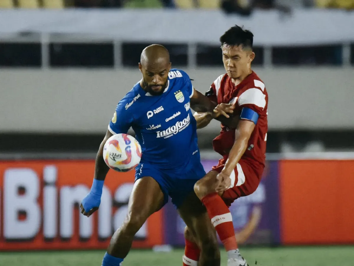 Bojan Hodak: Pembelian pemain sedikit terhambat dari segi anggaran yang diberikan oleh manajemen. (Sumber: X/ Persib Bandung)