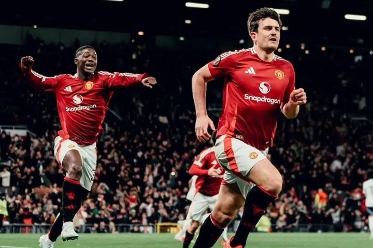 Harry Maguire jadi pahlawan kemenangan MU atas Lyon di perempat final Europa League. (Sumber: Instagram/@manchesterunited)