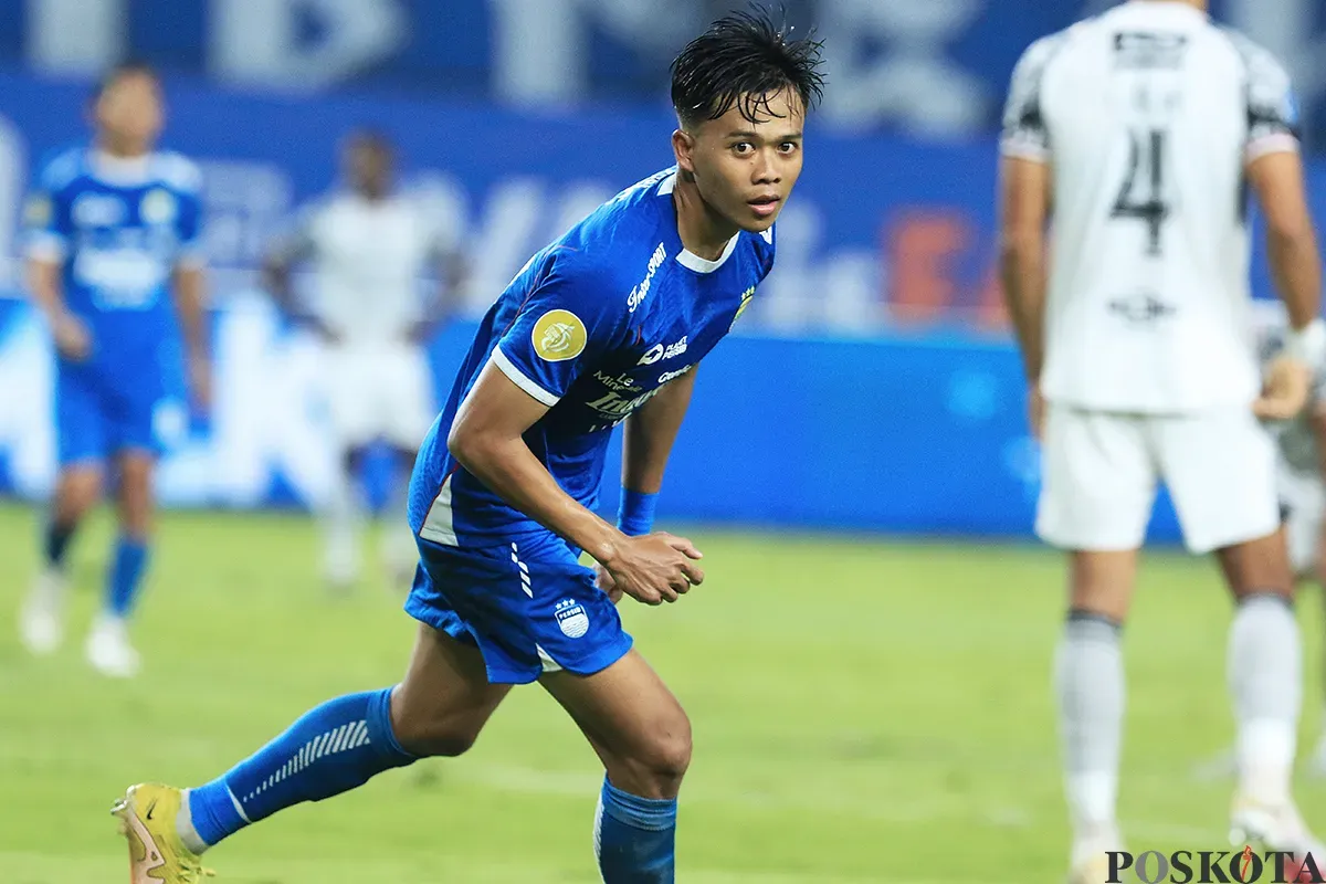 Pemain Persib Bandung, Edo Febriansah sedang dalam tahap negosiasi dengan Dewa United. (Sumber: Poskota/Ade Mamad)