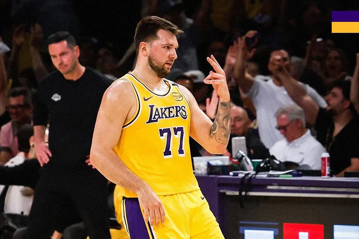 Luka Doncic tampil on fire saat LA Lakers mengalahkan Minnesota Timberwolves di game 2 playoff NBA 2025. (Sumber: Instagram @lakers)