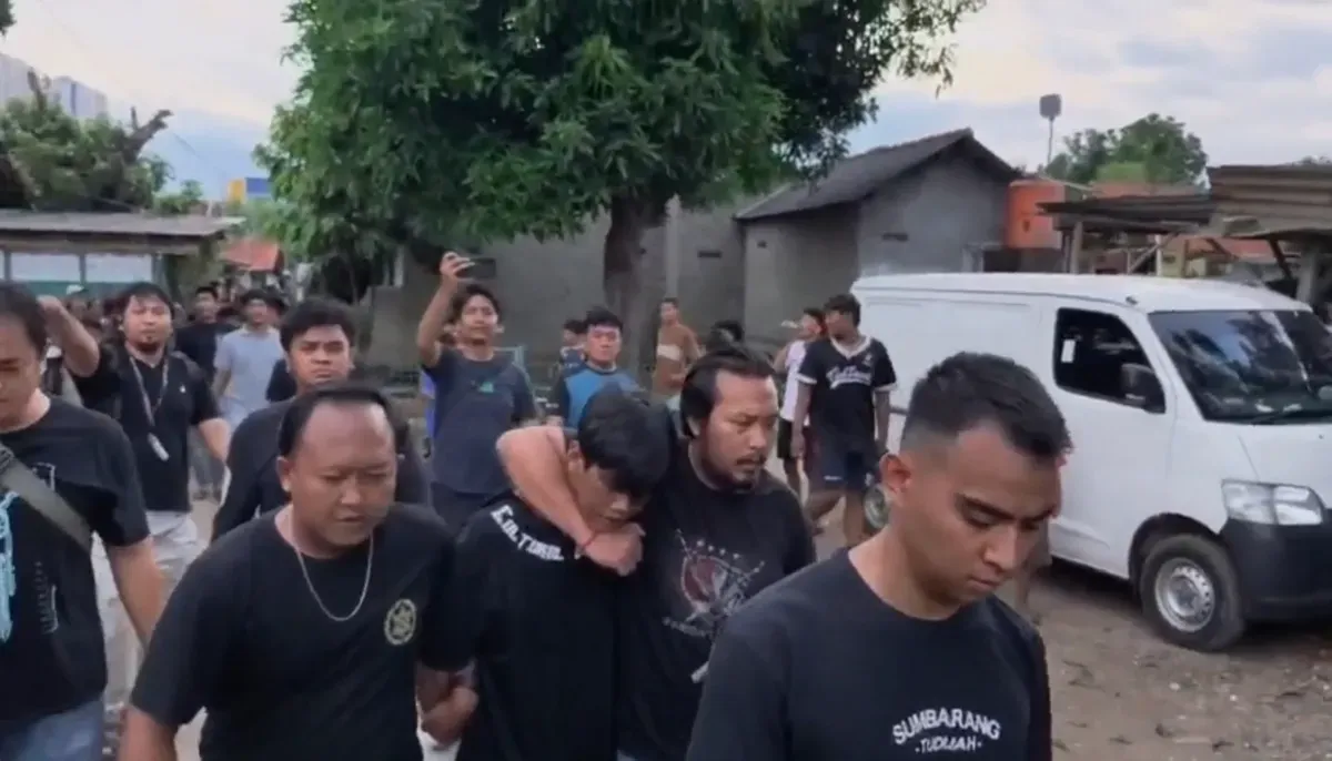 Subdit Jatanras Polda Metro Jaya melakukan penangkapan terhadap pria berinisial N alias R pelaku pembunuhan mayat di dalam karung di Batu Ceper, Kota Tanggerang. (Sumber: Dok. Polda Metro Jaya)
