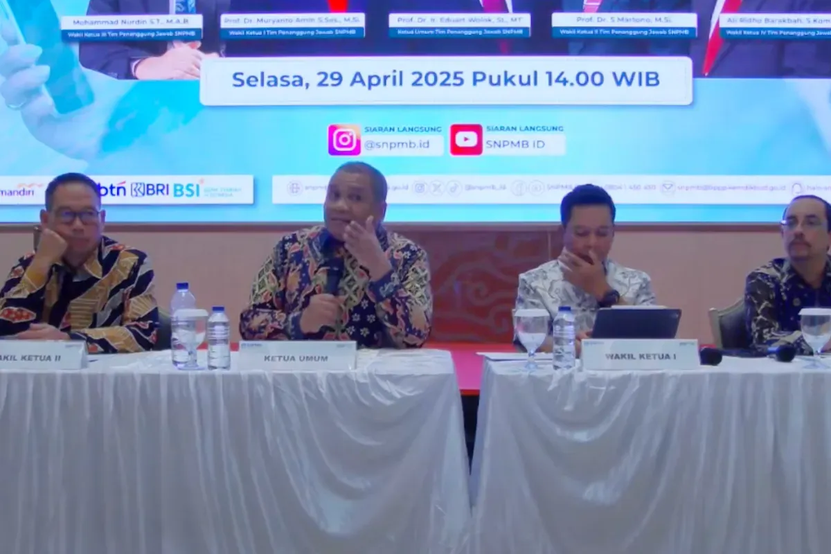Potret konferensi pers kecurangan UTBK 2025. (Sumber: YouTube/SNPMB_ID)