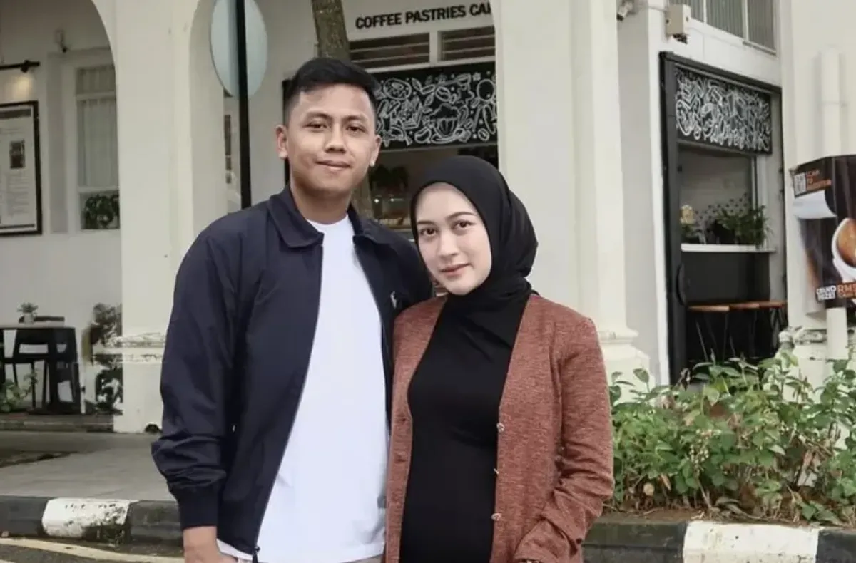 Kalimasada, sosok viral yang dulunya dikenal dari kabar kontroversial masa kecil, kini dikenal sebagai mitra Timothy Ronald di bidang edukasi kripto. (Sumber: TikTok/@kalimasada_official)