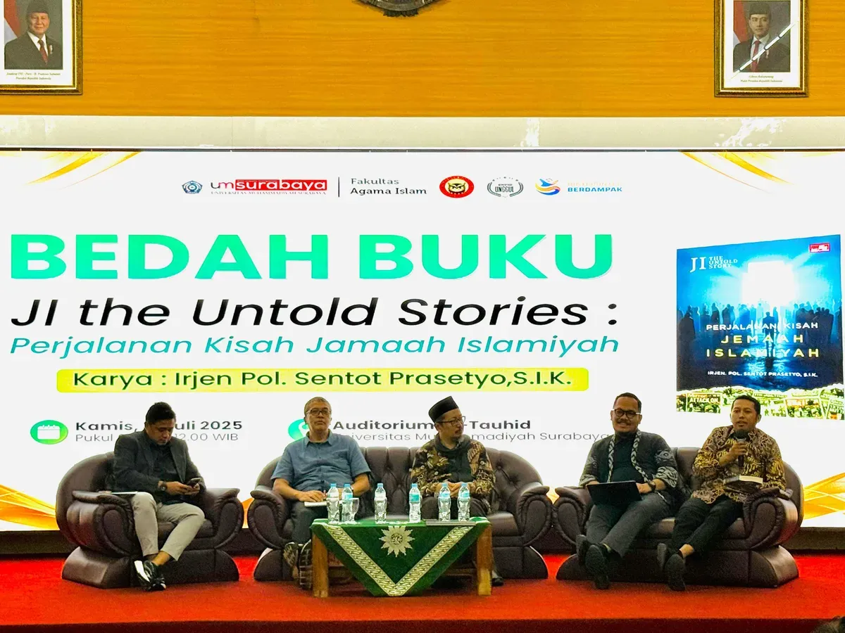 Densus 88 Anti Teror Polri bersama Universitas Muhammadiyah Surabaya (UMSurabaya) menggelar acara bedah buku bertajuk “JI The Untold Story (Perjalanan Kisah Jamaah Islamiyah)”. (Sumber: Istimewa)