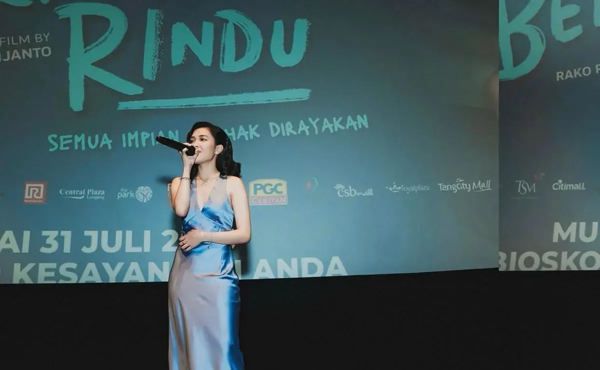 Lirik lagu Seiring yang dibawakan oleh Jasmine Nadya. (Sumber: Instagram/@jasminendya)