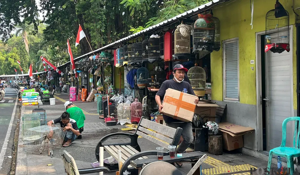 Situasi lokasi sementara Pasar Barito, Kebayoran Baru, Jakarta Selatan, Sabtu, 2 Agustus 2025. (Sumber: POSKOTA | Foto: M Tegar Jihad)