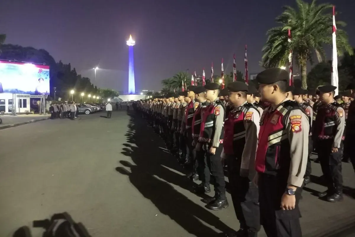 Polisi sebelum mengamankan aksi damai di Monas, Jakarta Pusat, Minggu, 3 Agustus 2025. (Sumber: Dok. Humas Polres Jakarta Pusat)
