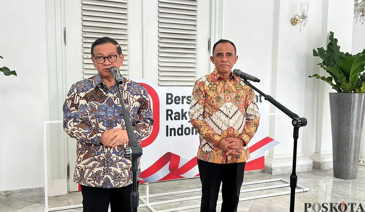 Gubernur Jakarta, Pramono Anung bersama Gubernur Sulawesi Tengah, Anwar Hafid usai pertemuan di Balai Kota DKI Jakarta, Kamis, 7 Agustus 2025. (Sumber: POSKOTA | Foto: M Tegar Jihad)