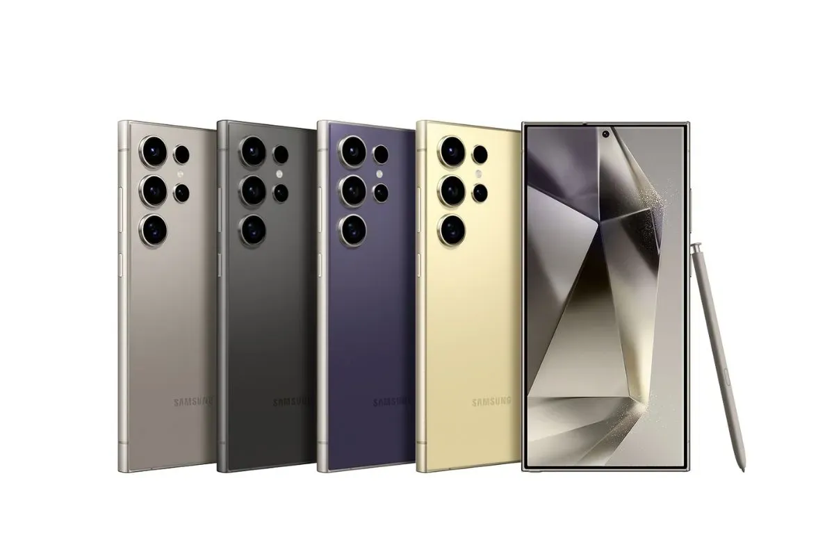 Samsung Galaxy S25 Ultra turun harga di Agustus 2025. (Sumber: Samsung)