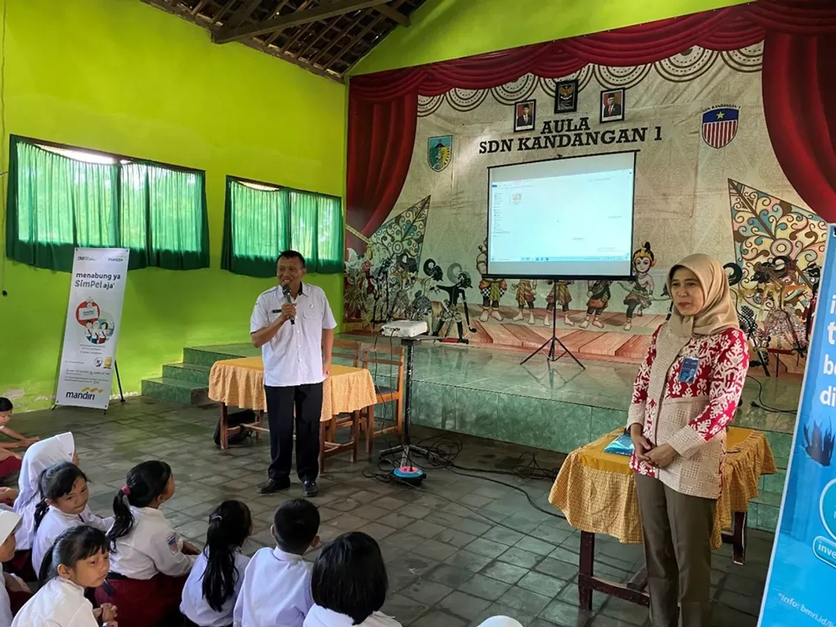 ank Mandiri Akselerasi Generasi Muda Melek Finansial Lewat SimPel. (Sumber: Dok. Bank Mandiri)