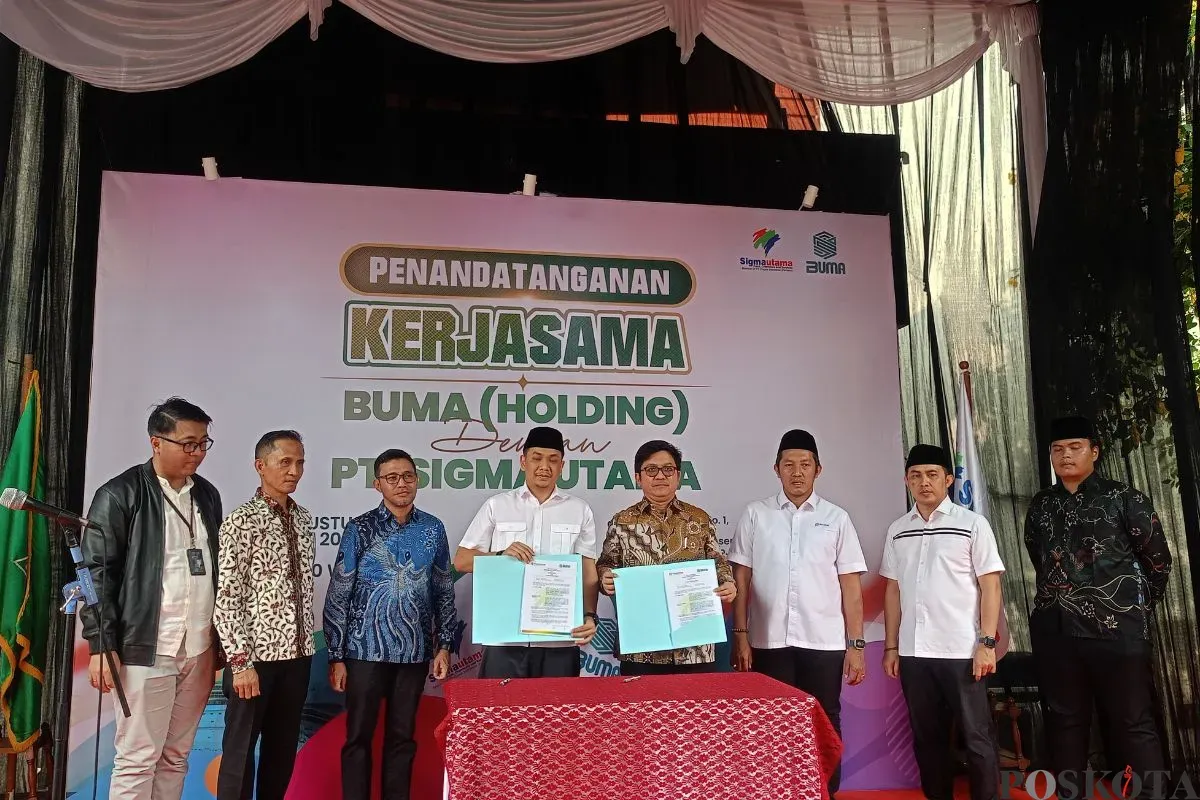 Penandatanganan kerja sama GP Ansor dan perusahaan BUMN di bidang perlindungan konstruksi dan bangunan di Citeureup, Kabupaten Bogor, Jumat, 8 Agustus 2025. (Sumber: Poskota/Giffar Rivana)