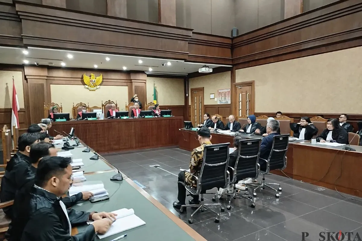Sidang tindak pidana korupsi pemberian fasilitas kredit LPEI kepada PT PE di Pengadilan Tipikor, Jakarta Pusat, Jumat, 8 Agustus 2025. (Sumber: Poskota/Ramot Sormin)