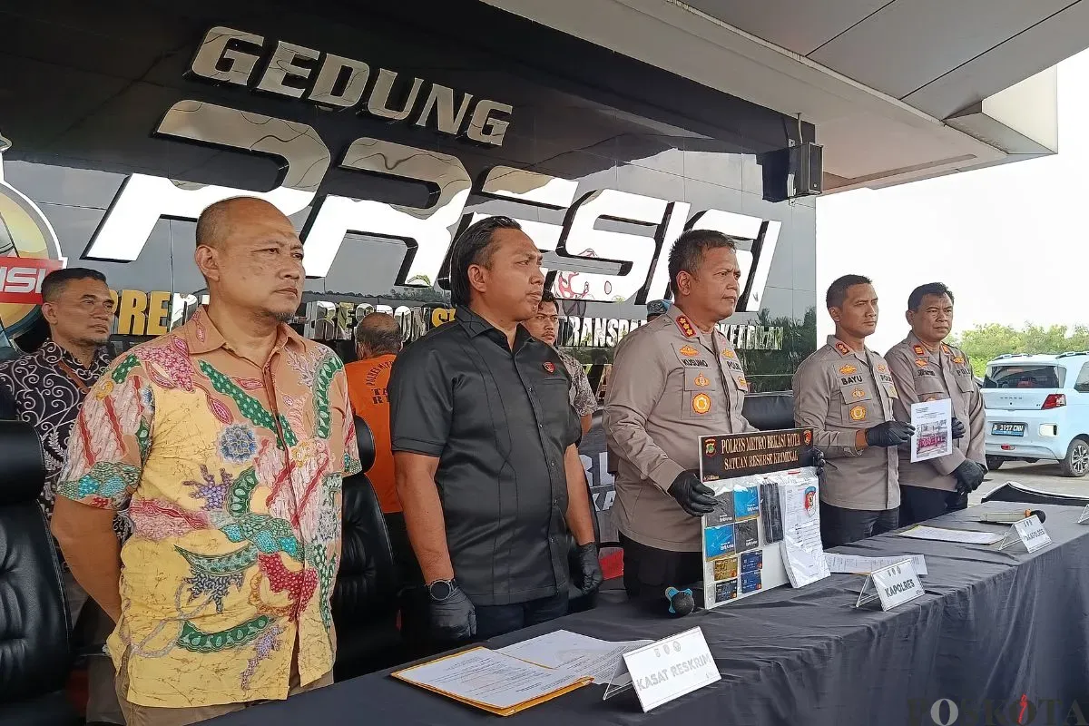 Gelar perkara penipuan dan penggelapan jual beli Vespa antik di Mapolres Metro Bekasi Kota, Jumat, 8 Agustus 2025. (Sumber: Poskota/Nurpini Aulia Rapika)