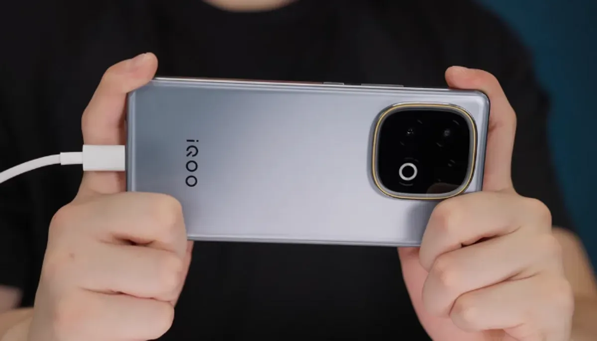 Spesifikasi iQOO Z10 turbo plus (Sumber: YouTube/WHYLAB)