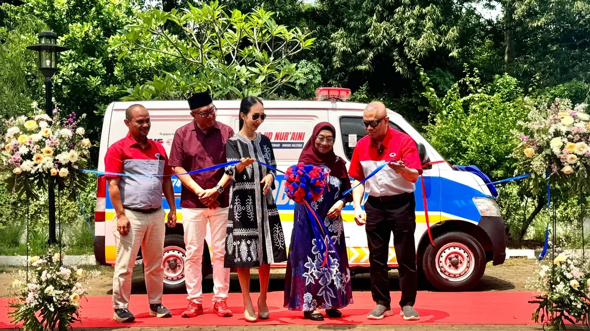 JNE dan Tiki dalam program CSR bertajuk ‘Berbagi untuk Kemanusiaan’. Acara yang digelar di Taman Yayasan Tuna Netra (Yatuna) Jakarta Timur. (Sumber: Dok. JNE)