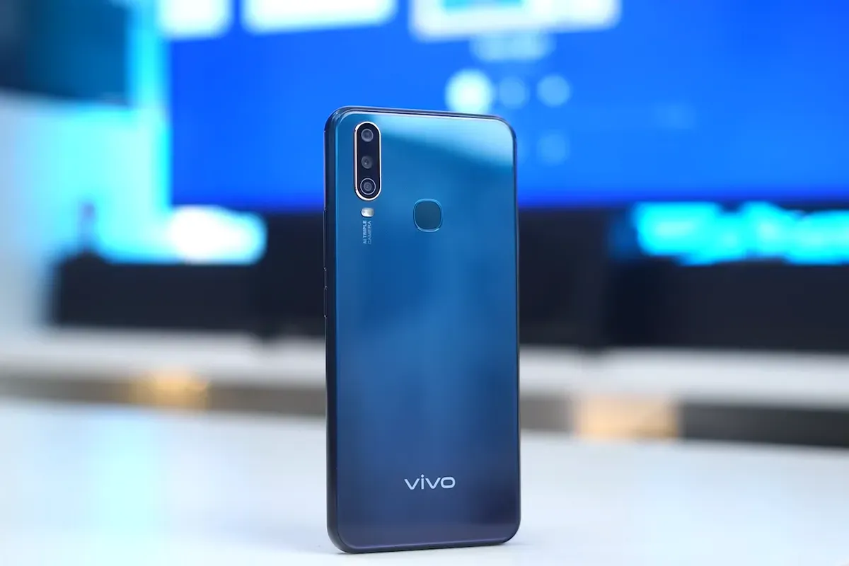 Spesifikasi dan Harga Smartphone Vivo Y17 (Sumber: YouTube/GadgetIn)
