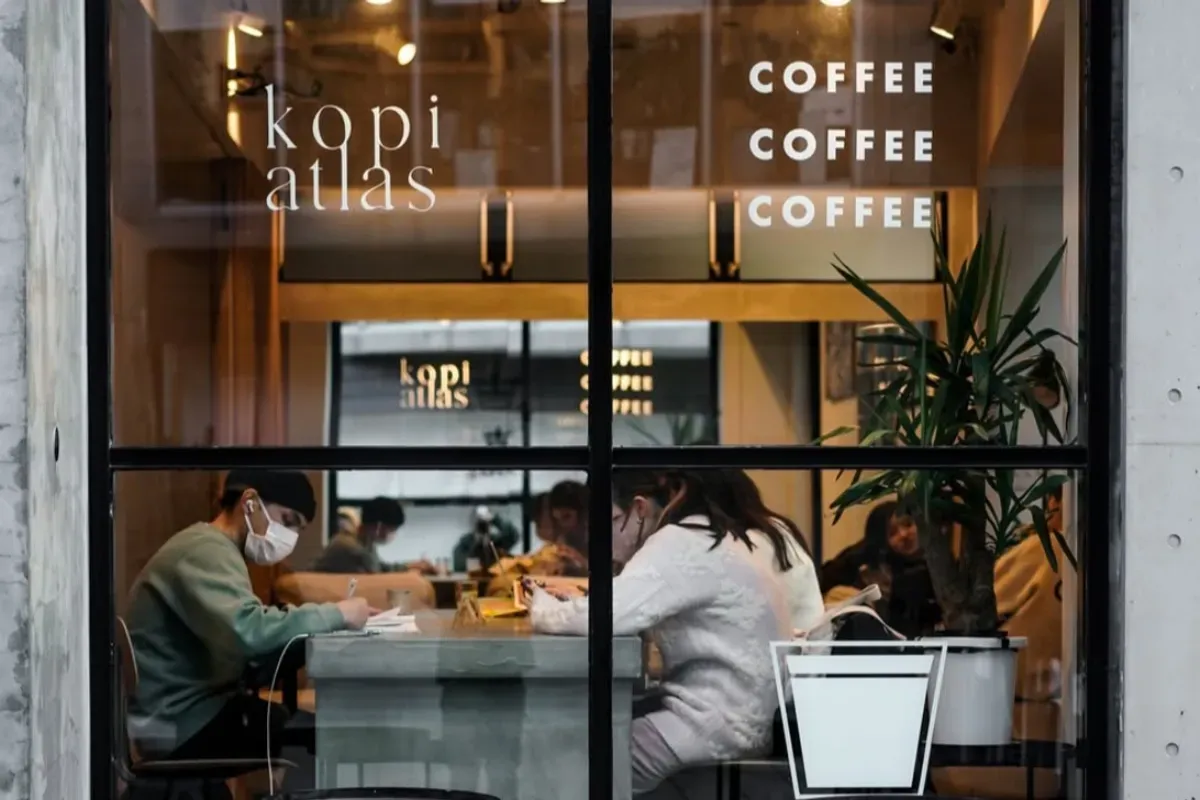 Rekomendasi cafe dekat stasiun Cikini cocok untuk WFC. (Sumber: Instagram/@kopikalyan)