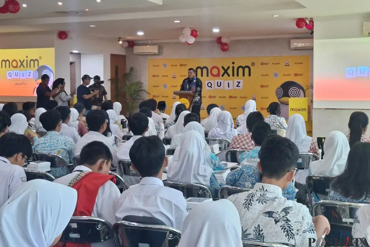 Development Director Maxim Indonesia, Dirhamsyah saat pembukaan acara Quiz di Ruang Serbaguna Kantor Pusat Maxim Indonesia, Jakarta, Jumat, 15 Agustus 2025. (Sumber: Poskota/Angga Pahlevi)