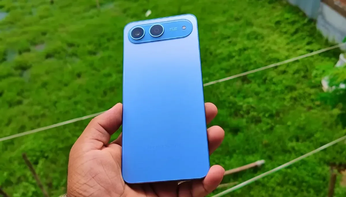 Review Tecno Spark Go 5G HP 5G termurah dengan chipset Dimensity 6400, Android 15 dan sertifikasi IP64. Hanya Rp1,8 juta! (Sumber: YouTube/AmiT Technology)