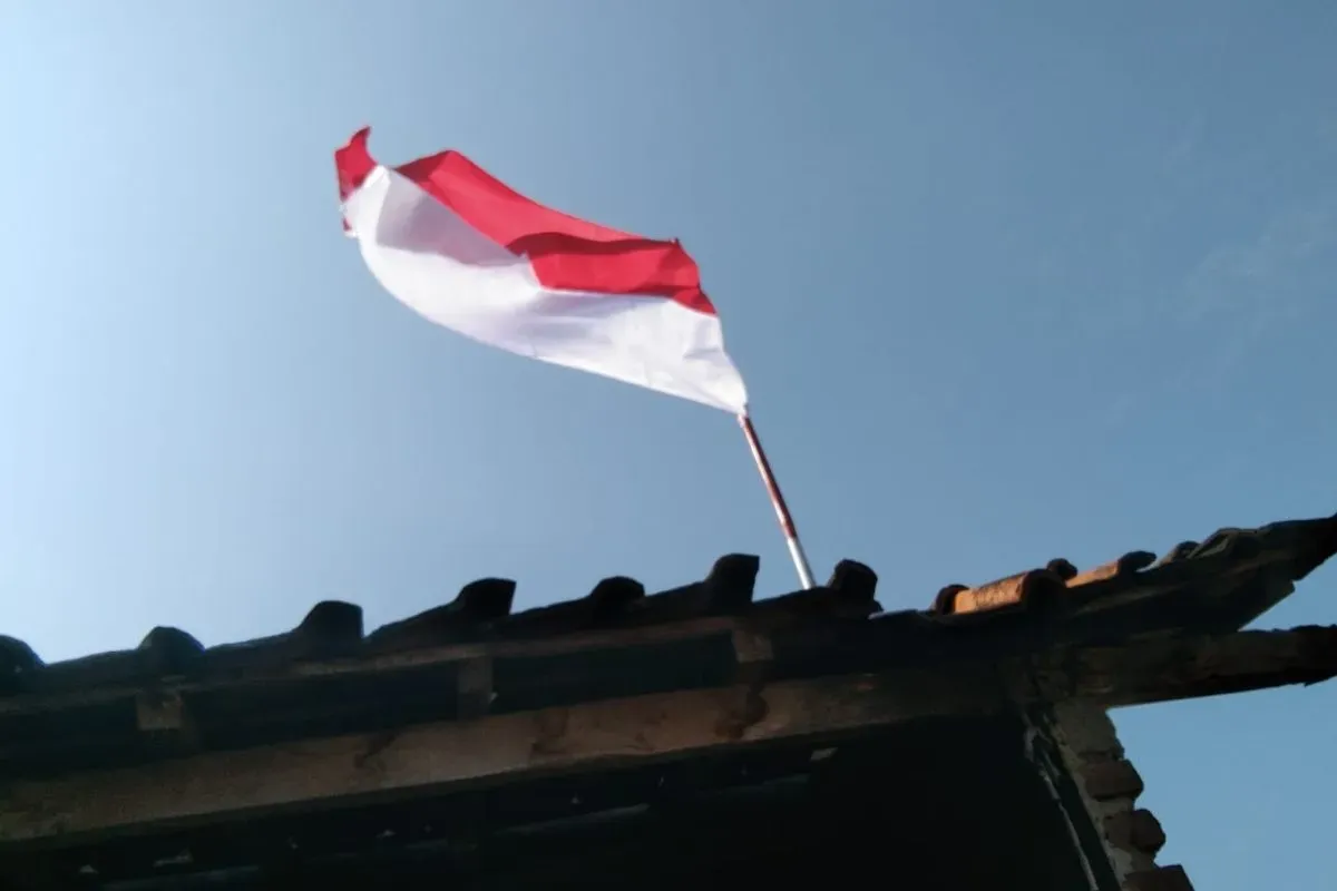 Bendera Indonesia berkibar. (Sumber: Poskota/Arip Apandi)