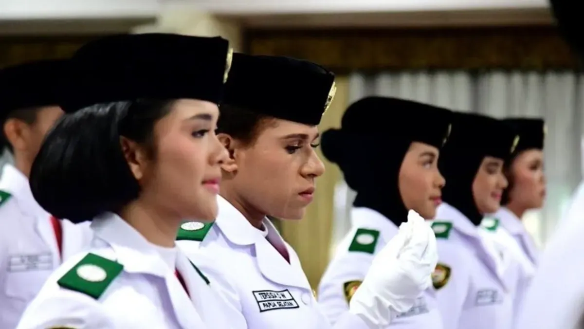 Profil Bianca Alessia pembawa baki bendera Merah Putih saat upacara HUT RI ke-80 (Sumber: Biro Pers, Media dan Informasi Serketariat Presiden)