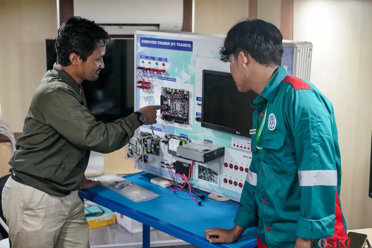 Peserta mengikuti pelatihan Mobile Training Unit (MTU) pada sejumlah keahlian di Jakarta International Velodrome, Rawamangun, Jakarta, Selasa, 19 Agustus 2025. (Sumber: Poskota/Bilal Nugraha Ginanjar)