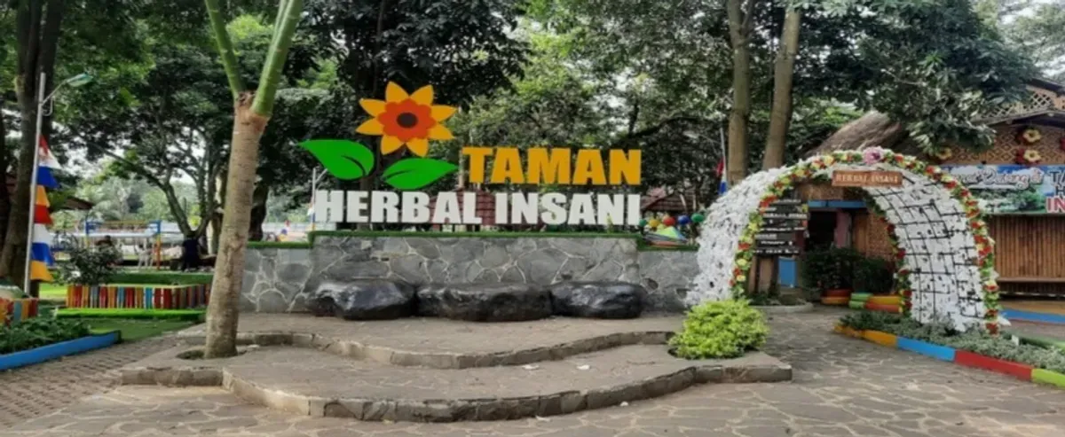 Suasana Taman Herbal Insani, Depok, tempat wisata edukasi (Sumber: Dok. Pribadi)