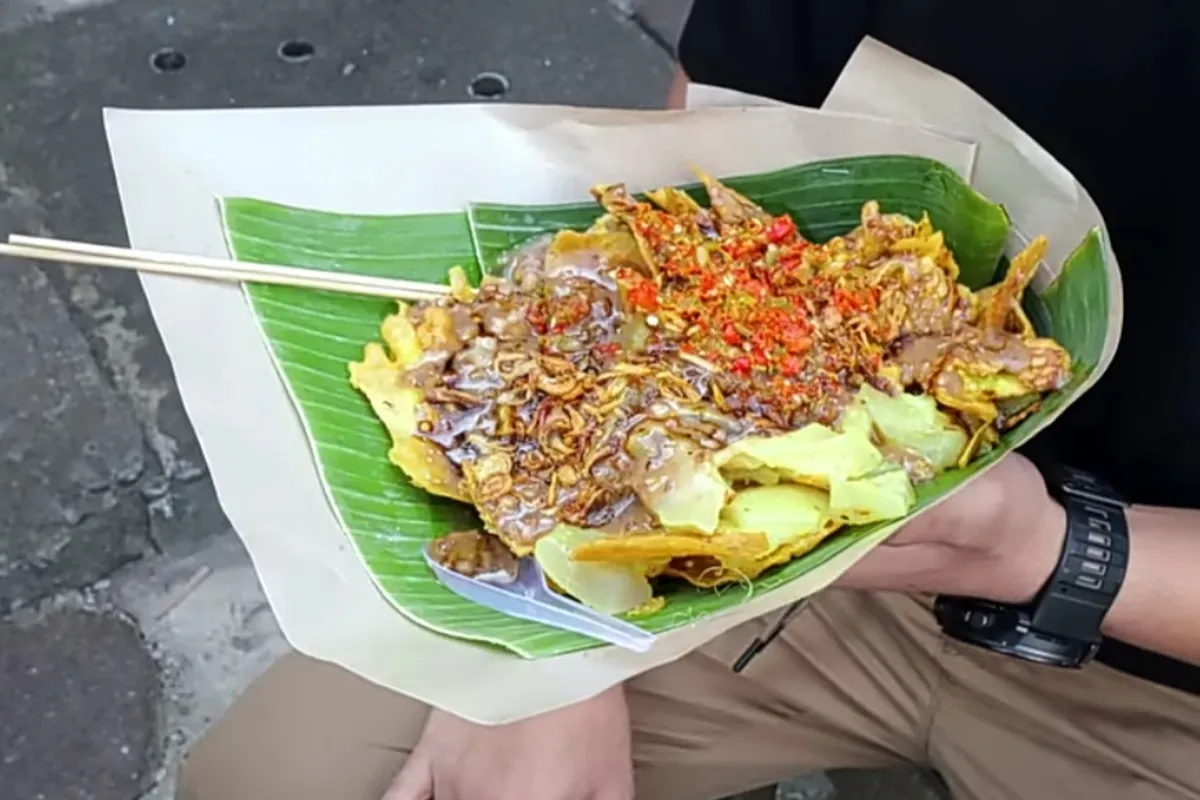 Makanan khas Bogor, Cungkring. (Sumber: YouTube/Tanboy Kun)